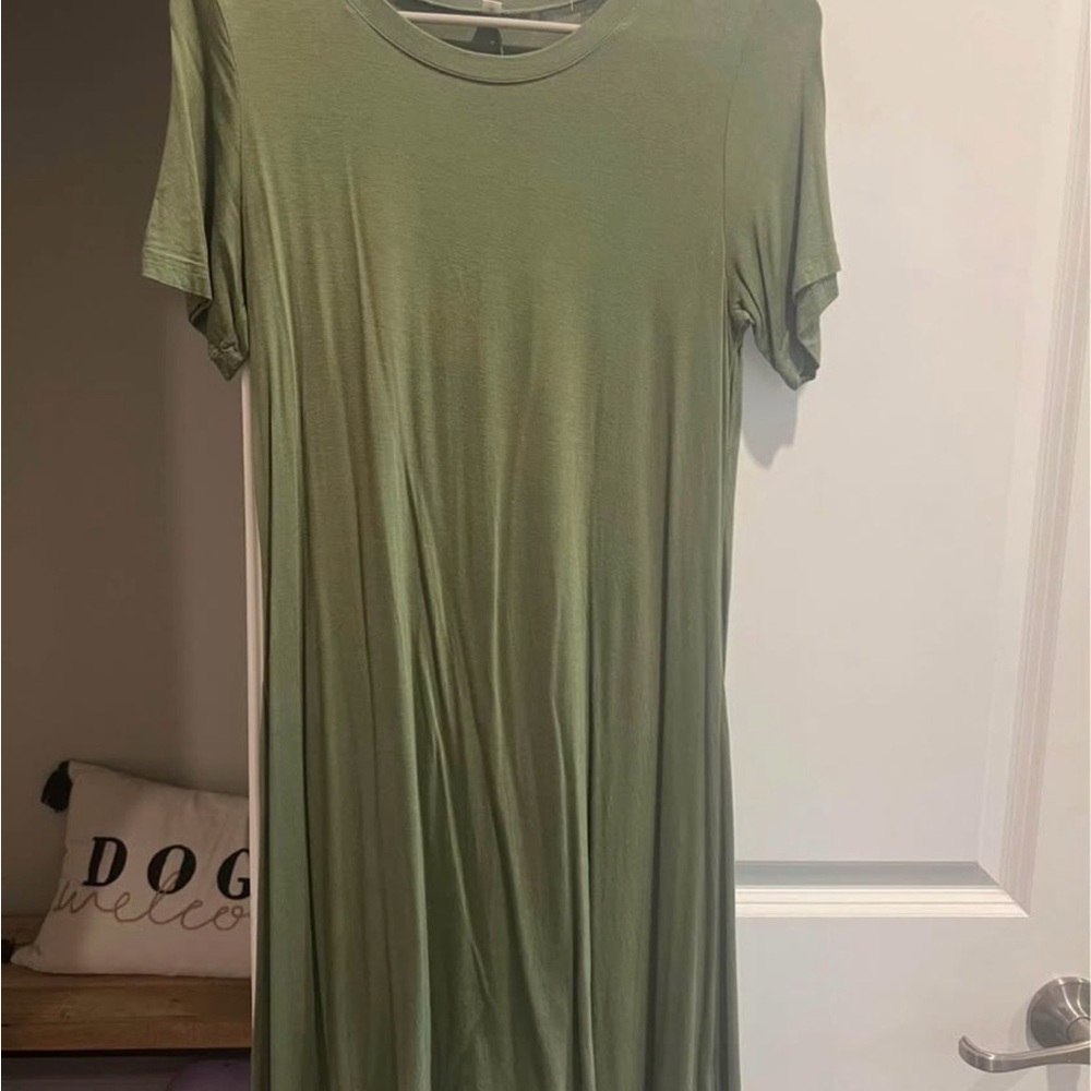 Green Short Sleeve Dress